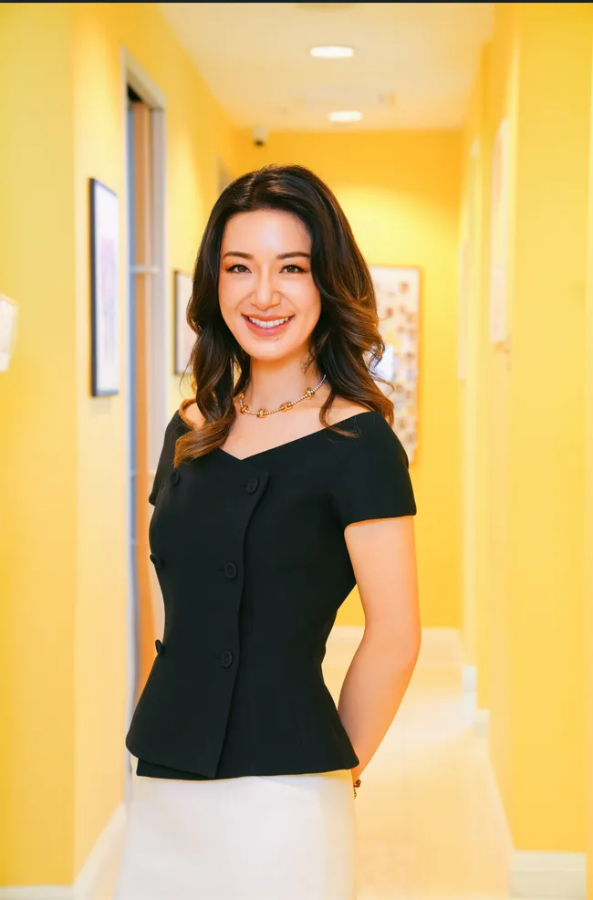 Dr. Nova Li